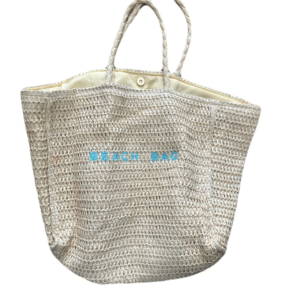Beige Beach Bag with Blue Accents
